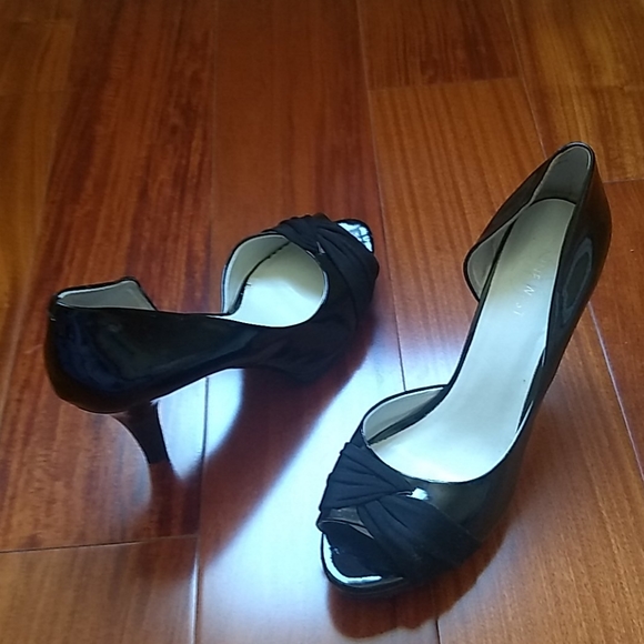 Nine West Platform Peep Toe Heels - Picture 2 of 8